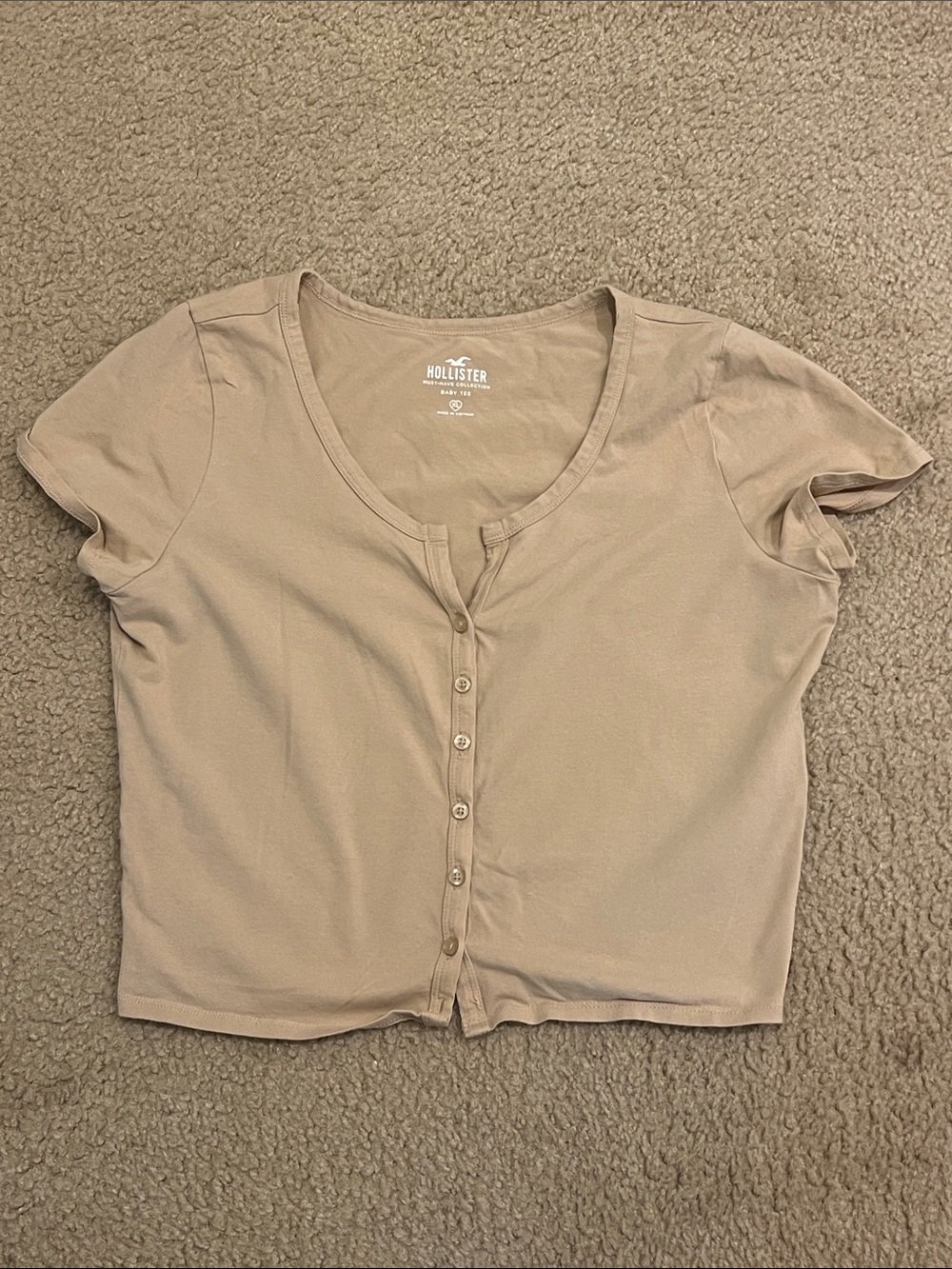 Hollister Women's Short-Sleeve Button Crop Top in Beige Taupe